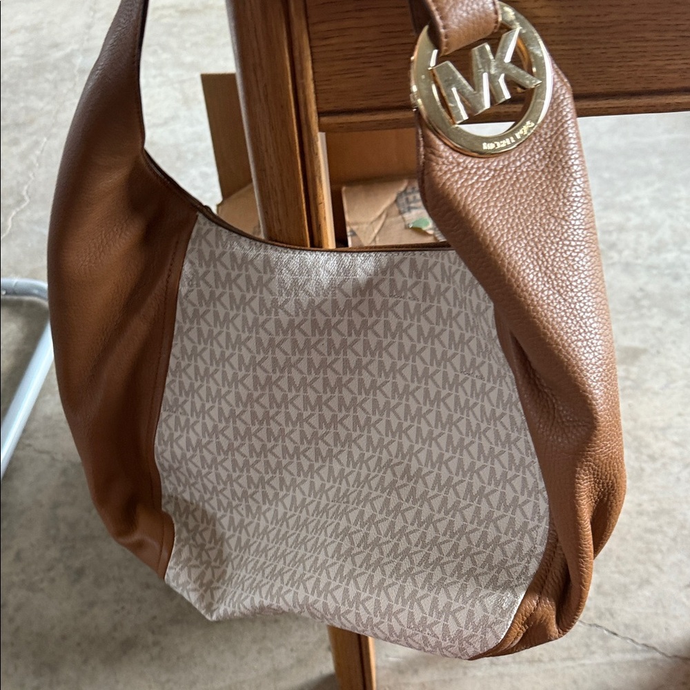 Michael Kors Tan and Cream Shoulder Bag